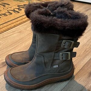 Merrell Decora Chant Winter Boots Leather Buckles Side Zip Falcon Brown Size 6